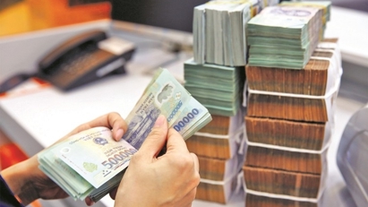 2023 public debt-to-GDP ratio at 37%