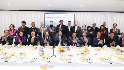 Vietnam investment seminar held within WEF