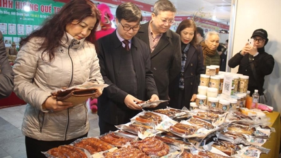Spring Trade Fair opens in Hanoi