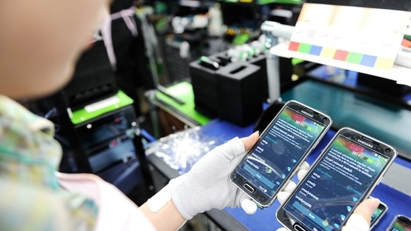 Phone exports rank top in 1H January