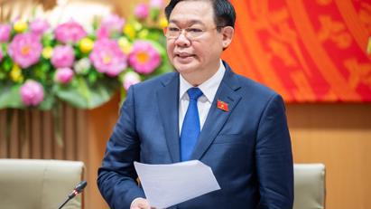 Chủ tịch Quốc hội: Bảo vệ, chăm sóc sức khỏe Nhân dân là nhiệm vụ nặng nề nhưng cũng rất vinh quang