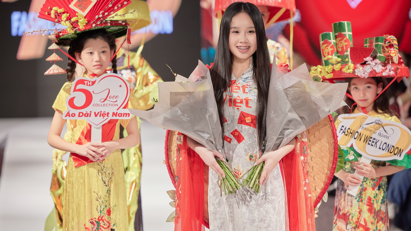 Những nhà thiết kế Việt “tạo sóng” tại London Fashion Week