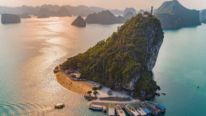 Hạ Long phát huy lợi thế để “hút” khách quốc tế