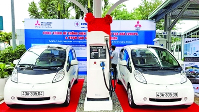 Vietnam Moves to Regulate Electric Tourist Vehicles