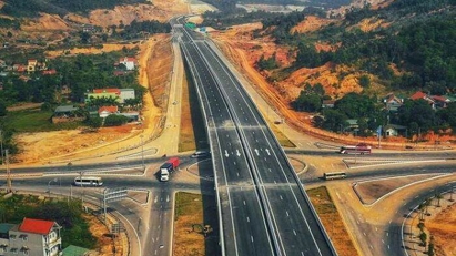 Dak Lak plans to build road connecting expressway 