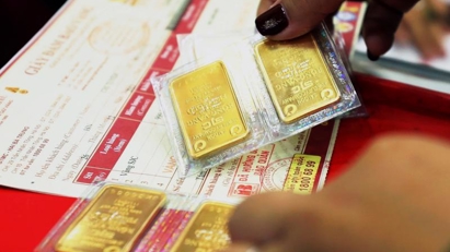 State-owned commercial banks will be allowed to sell gold to the public