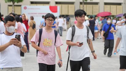 Gần 4.000 thí sinh thi vào lớp 10 của trường chuyên Đại học Quốc gia Hà Nội