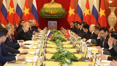 Talks between Party General Secretary Nguyen Phu Trong and Russian President Vladimir Putin