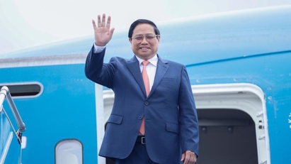 PM leaves Hanoi for World Economic Forum in China