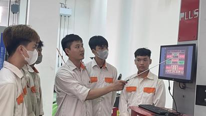 Đề nghị trả lương cho sinh viên tốt nhà cái bet88 dựa vào kỹ năng và năng lực hành nghề