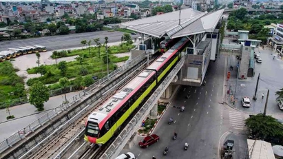 Deputy PM requests accelerating inspection of Hanoi metro line for commercial operation