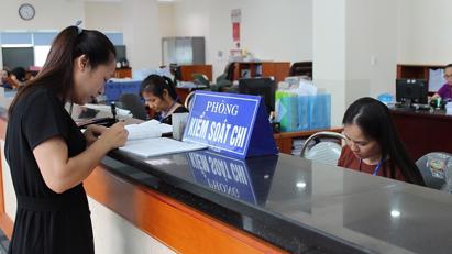 Kho bạc Nhà nước "chong đèn" đẩy nhanh giải ngân vốn đầu tư công