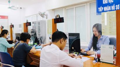 Hơn 800.000 người lao động nhận trợ cấp thất nghiệp mỗi năm