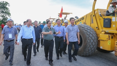 PM examines construction of Khanh Hoa - Buon Ma Thuot expressway