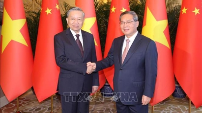 Vietnamese top leader proposes China to promote cooperation in hi-tech fields