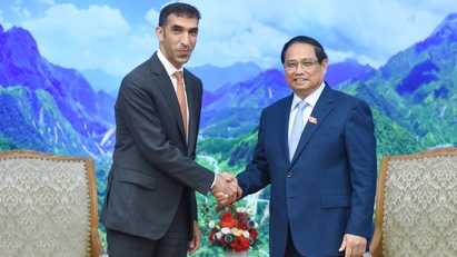 PM proposes early conclusion of negotiations on Vietnam-UAE economic partnership agreement
