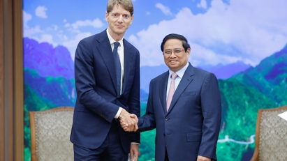 APM Holding group desires to invest in seaports, logistics projects in Vietnam