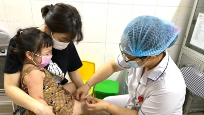 Hà Nội  triển khai chiến dịch tiêm vaccine sởi cho trẻ từ 1 - 5 tuổi 