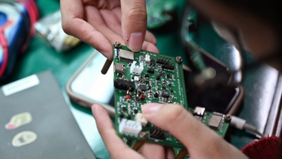 Nhiều công ty bán dẫn EU muốn "đặt xưởng đúc chip" tại Việt Nam và một quốc gia châu Á khác