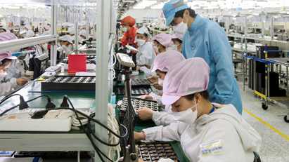 Doanh nghiệp "được mùa" đơn hàng nhưng mất giá 