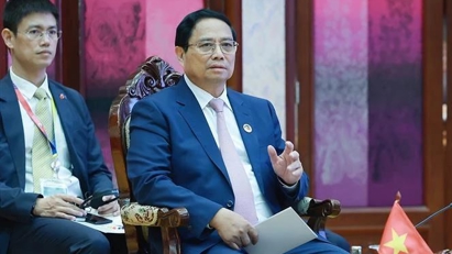PM attends ASEAN Summits' retreat session