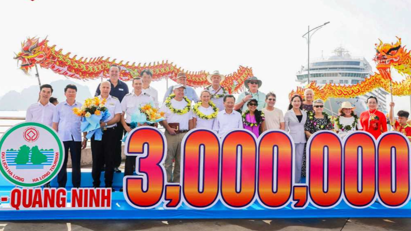 Quang Ninh welcomes three-millionth foreign tourist