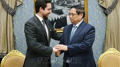 PM meets Jordan's Crown Prince in Riyadh