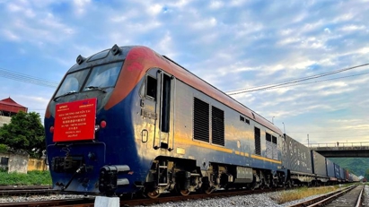 Transport ministry urged to start construction of railway connecting with China next year
