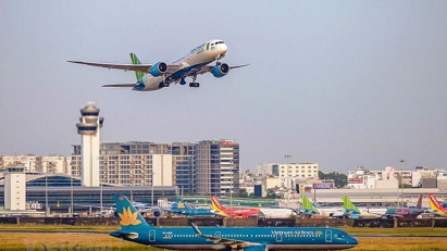 Vietnamese airlines operate over 211,800 flights in 10M