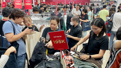 Luxury brands slash prices up to 80% in HCMC mega sale