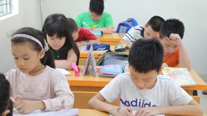 Chính thức cho phép dạy thêm song "siết chặt" các đối tượng cụ thể