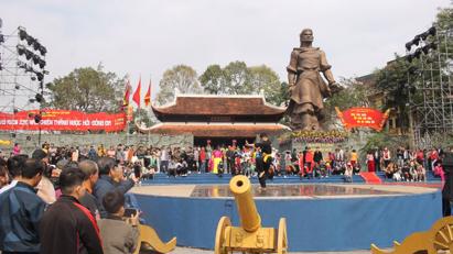 Hà Thành tưng bừng mở hội du xuân