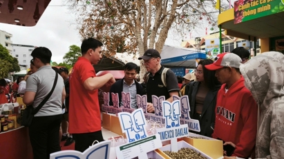 Dak Lak coffee expo features 435 booths