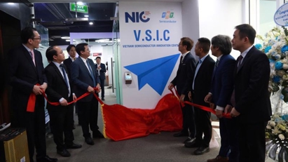 Taiwanese group opens semiconductor innovation center in Hanoi