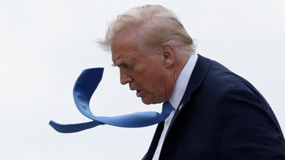 Tỷ lệ ủng hộ ông Trump giảm xuống mức thấp nhất kể từ khi nhậm chức