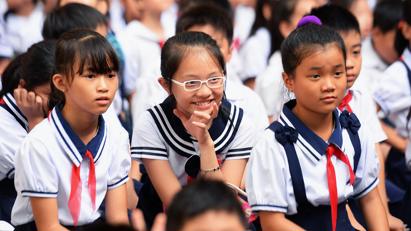 Đề xuất bỏ quy định đuổi học, cảnh cáo trước toàn trường với học sinh