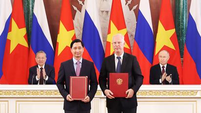 Việt Nam – Nga: Hợp tác nghiên cứu khoa học, chuyển giao công nghệ sản xuất vắc xin chống ung thư và thuốc sinh học