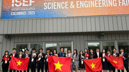 Đoàn học sinh Việt Nam giành giải cao tại Hội thi Khoa học kỹ thuật quốc tế 2025