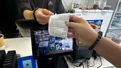 Hộ và cá nhân kinh doanh áp dụng hoá đơn điện tử: dẫn dắt người nộp thuế "bước ra ánh sáng"