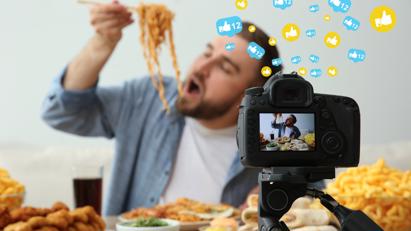 Bảo vệ hệ tiêu hóa trước trào lưu “mukbang”
