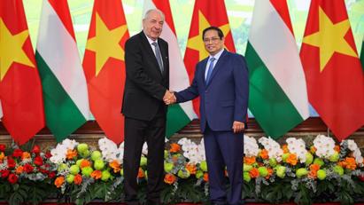 Vietnam, Hungary pledge to raise two-way trade to $2 billion