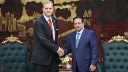 PM proposes US firm to develop LNG supply chain in Vietnam
