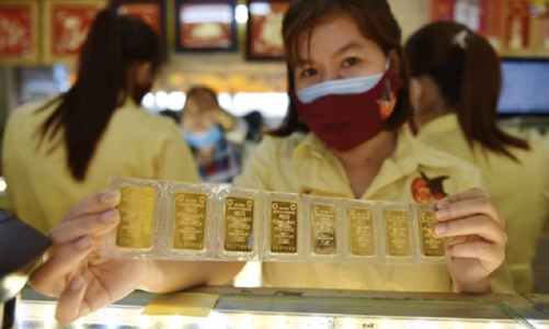 Chính sách thị trường vàng đổi chiều: Doanh nghiệp bán lẻ trang sức hưởng lợi thế nào? 