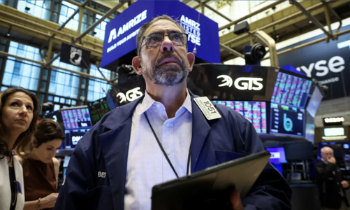 Chứng khoán Mỹ tăng điểm mạnh, giá dầu “bốc hơi” 7% dù Iran tấn công căn cứ của Mỹ