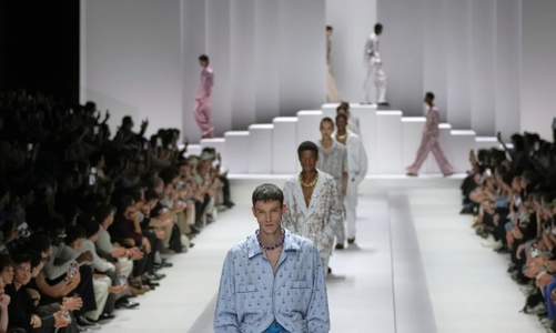 Một cách tiếp cận thoải mái của Gen Z và đồ hiệu