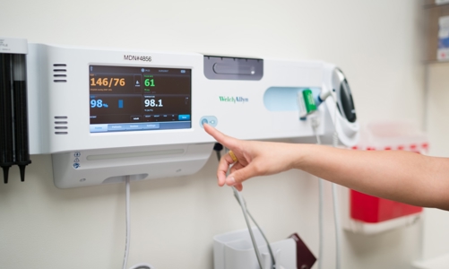 Cảnh giác với cơn tăng huyết áp đột ngột