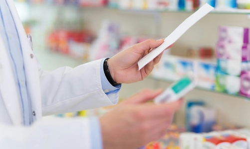 Kê đơn thuốc: Cần ý thức tuân thủ của cả người bán và người mua