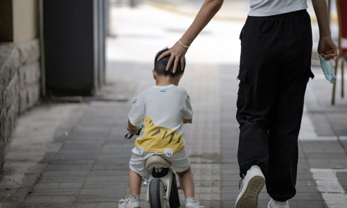 Trung Quốc tính hỗ trợ tiền mặt để khuyến khích sinh đẻ