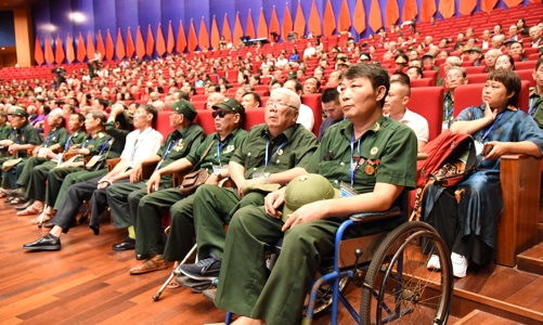 Bộ Nội vụ sẽ trình Chính phủ mở rộng chính sách ưu đãi người có công