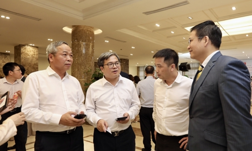 Xác định các “điểm nghẽn” pháp luật để thúc đẩy tăng trưởng kinh tế 2 con số